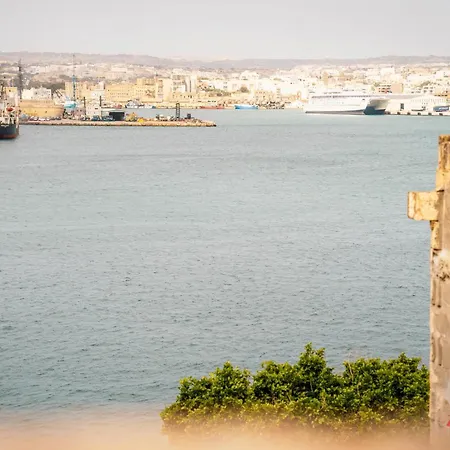 Charming Historic With Rooftop Views * Senglea